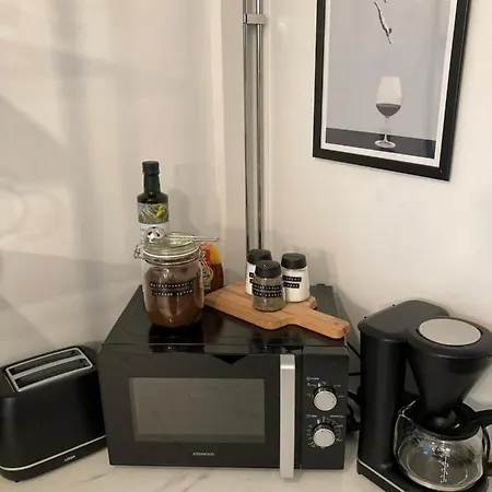 Hurmaava Vierassviitti Hyvällä Sijainnilla! Naantali