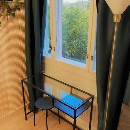 Hurmaava Vierassviitti Hyvaellae Sijainnilla! Апартаменты Наантали