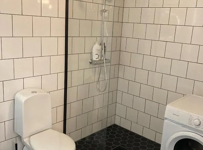 Daire Hurmaava Vierassviitti Hyvaellae Sijainnilla! Naantali