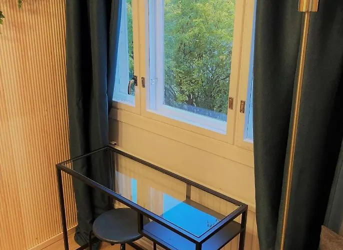 Hurmaava Vierassviitti Hyvaellae Sijainnilla! Daire Naantali